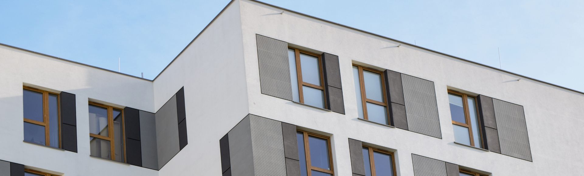 Isännöitsijä kilpailuttaa sähkösopimuksen taloyhtiölle