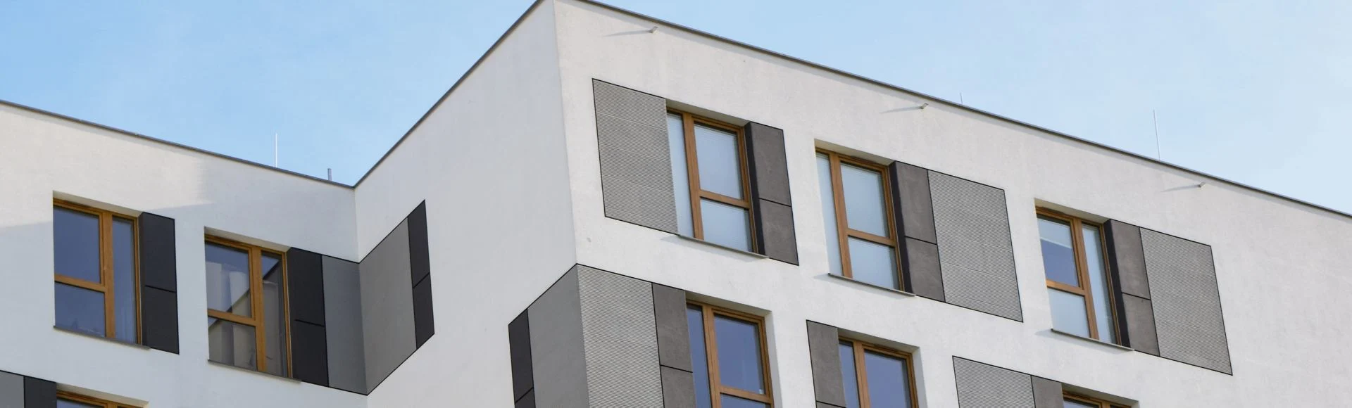 Isännöitsijä kilpailuttaa sähkösopimuksen taloyhtiölle