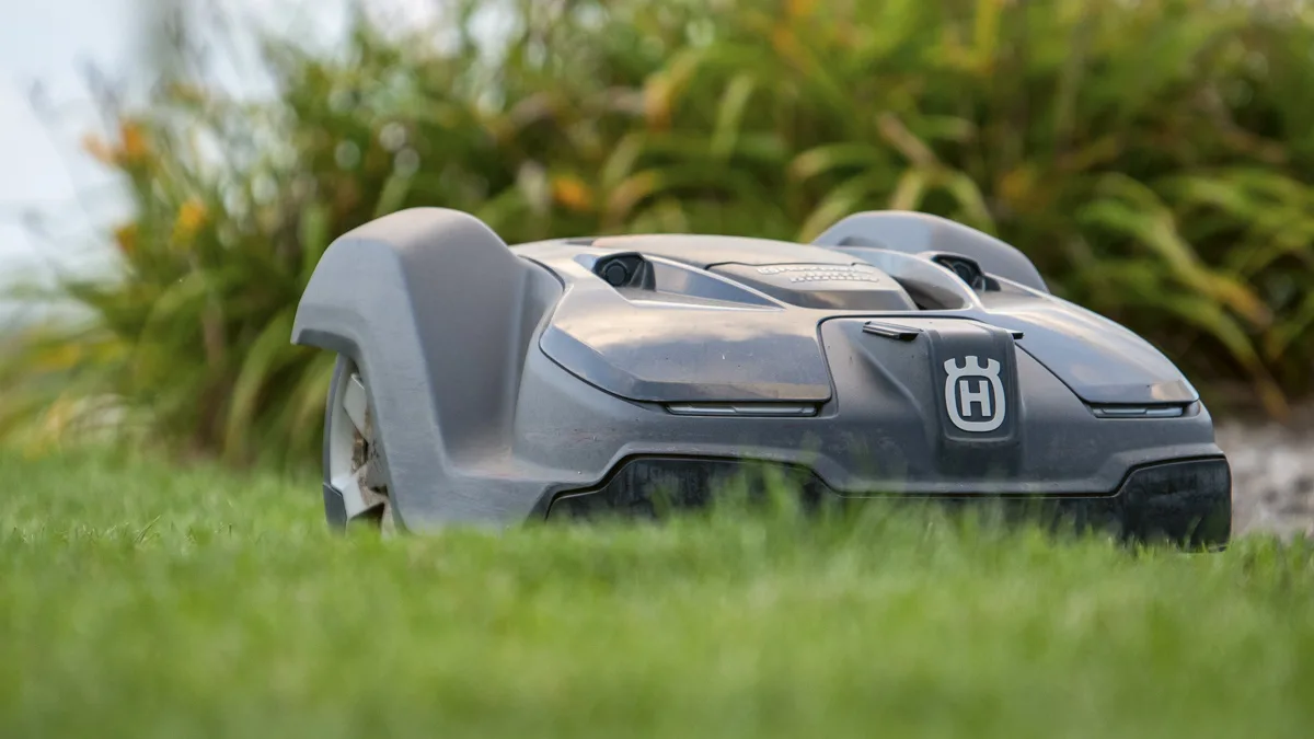 Husqvarnan robottiruohonleikkuri