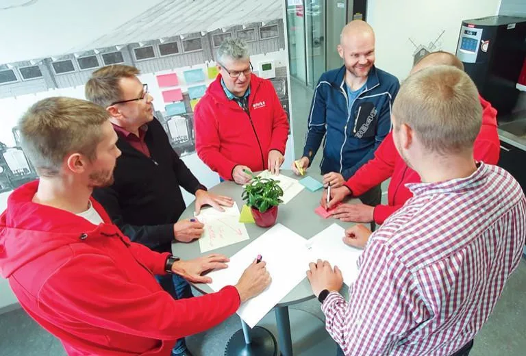 Laajennettu johtoryhmä suunnittelee Enerken toimintaa.