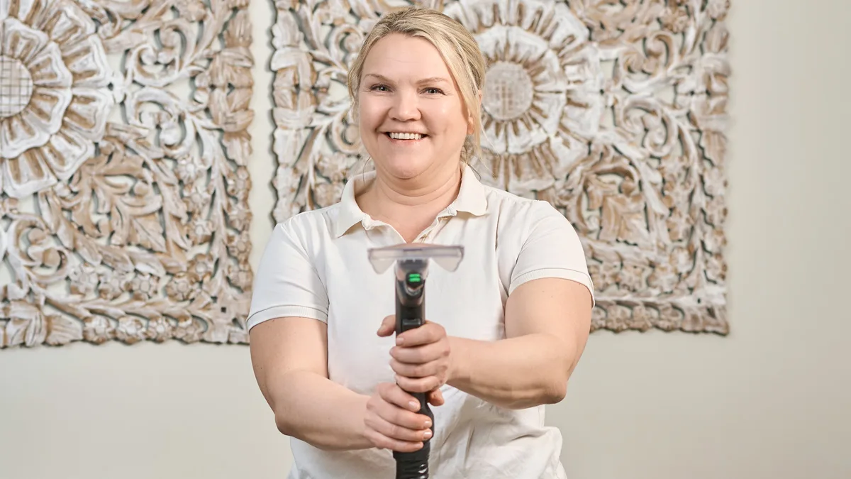 Paula Lujanen ei ollut aiemmin testannut tekstiilipesuria, mutta vaikuttui sen puhdistustehosta.