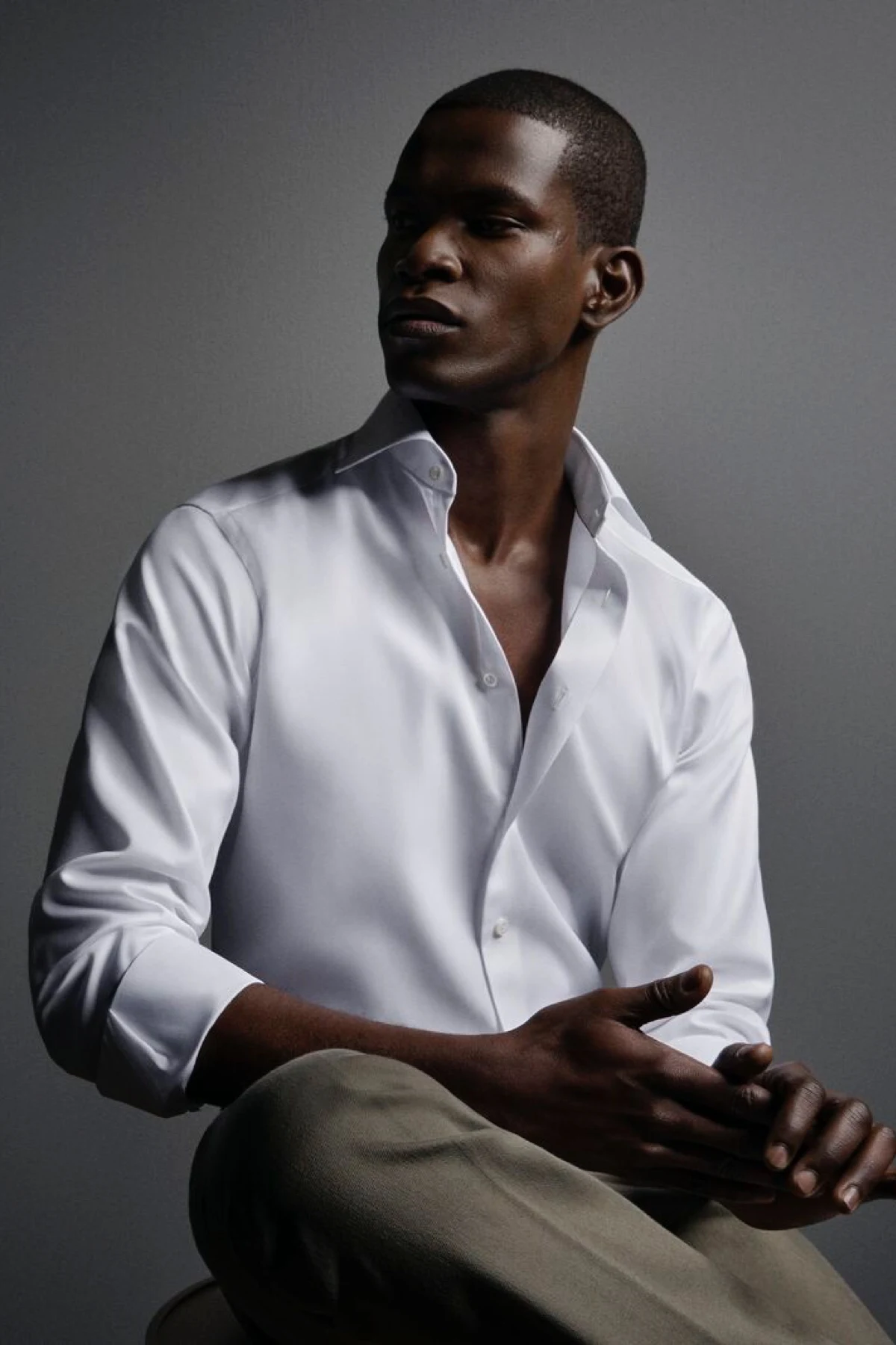 model in signature twill white shirt