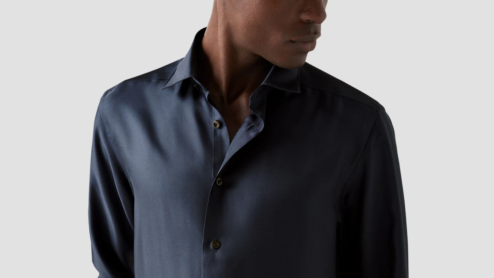 Silk Twill shirt on model