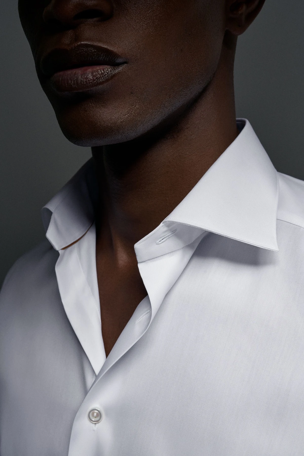 detail collar white shirt