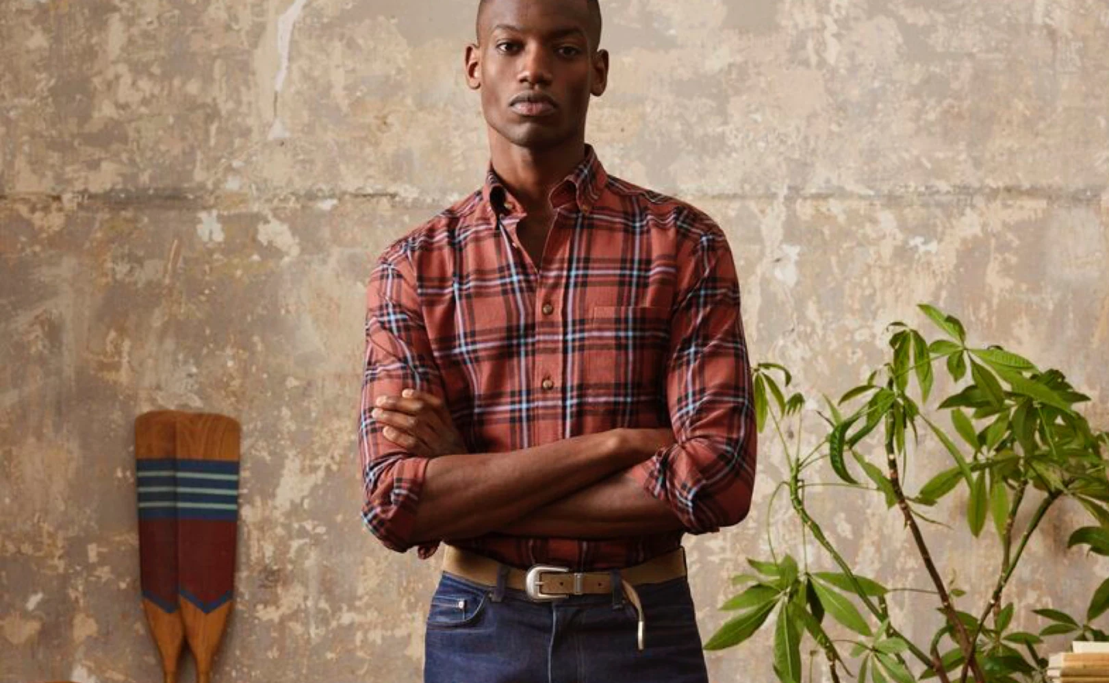 red checked flanell shirt on model