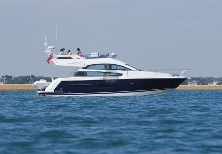 Fairline Squadron 42 Yacht for Hire in Goa