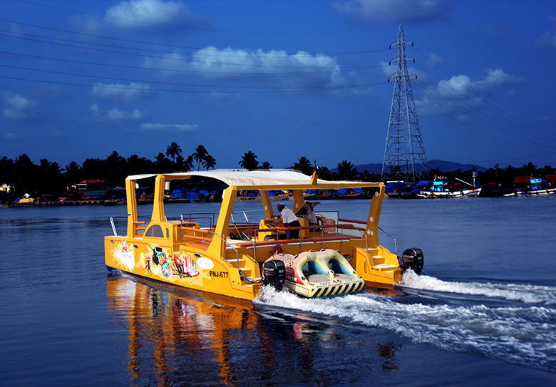 Scatman Cruiser in Goa