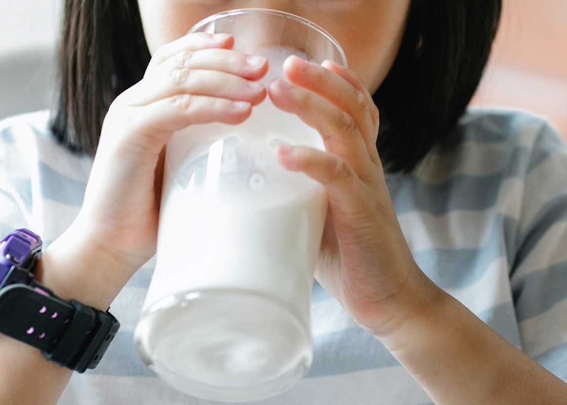 Child-drinking-milk