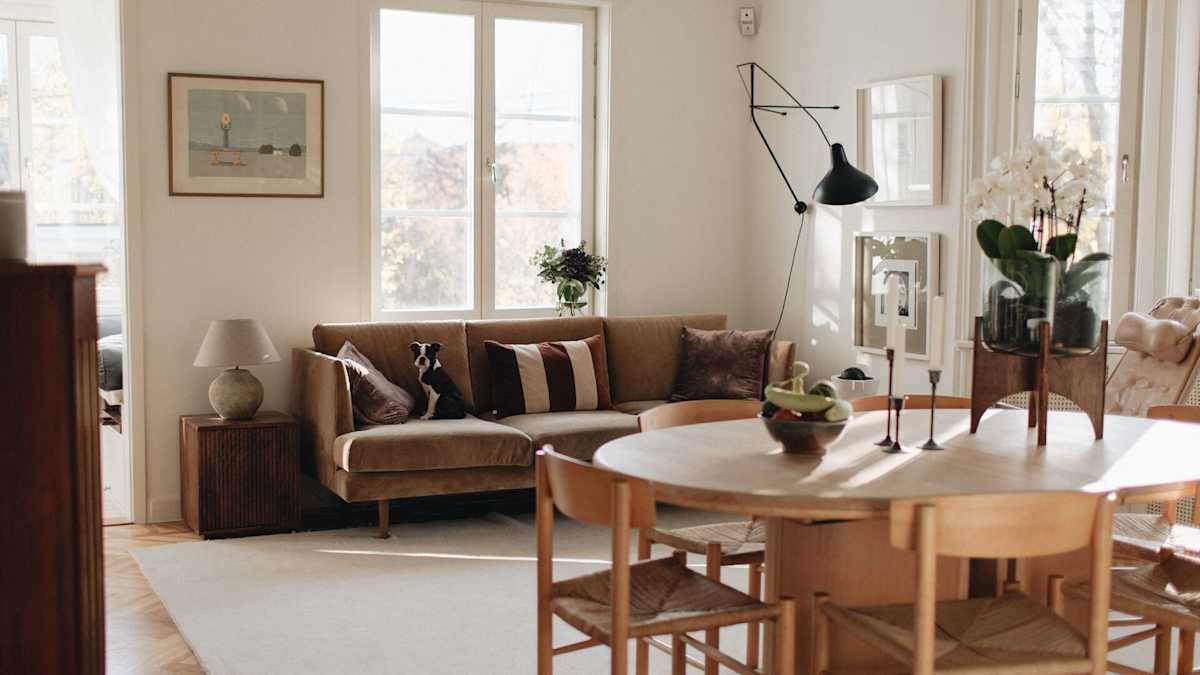 Living-room-with-sofa-1