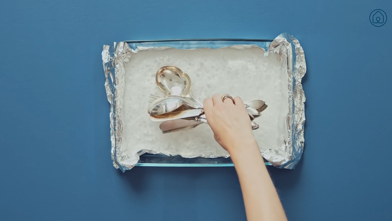 Rengöra-silverbestick