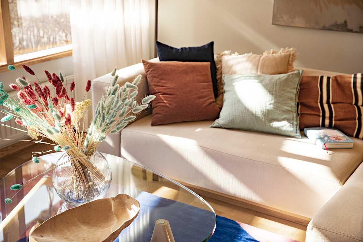 Clean-and-tidy-living-room