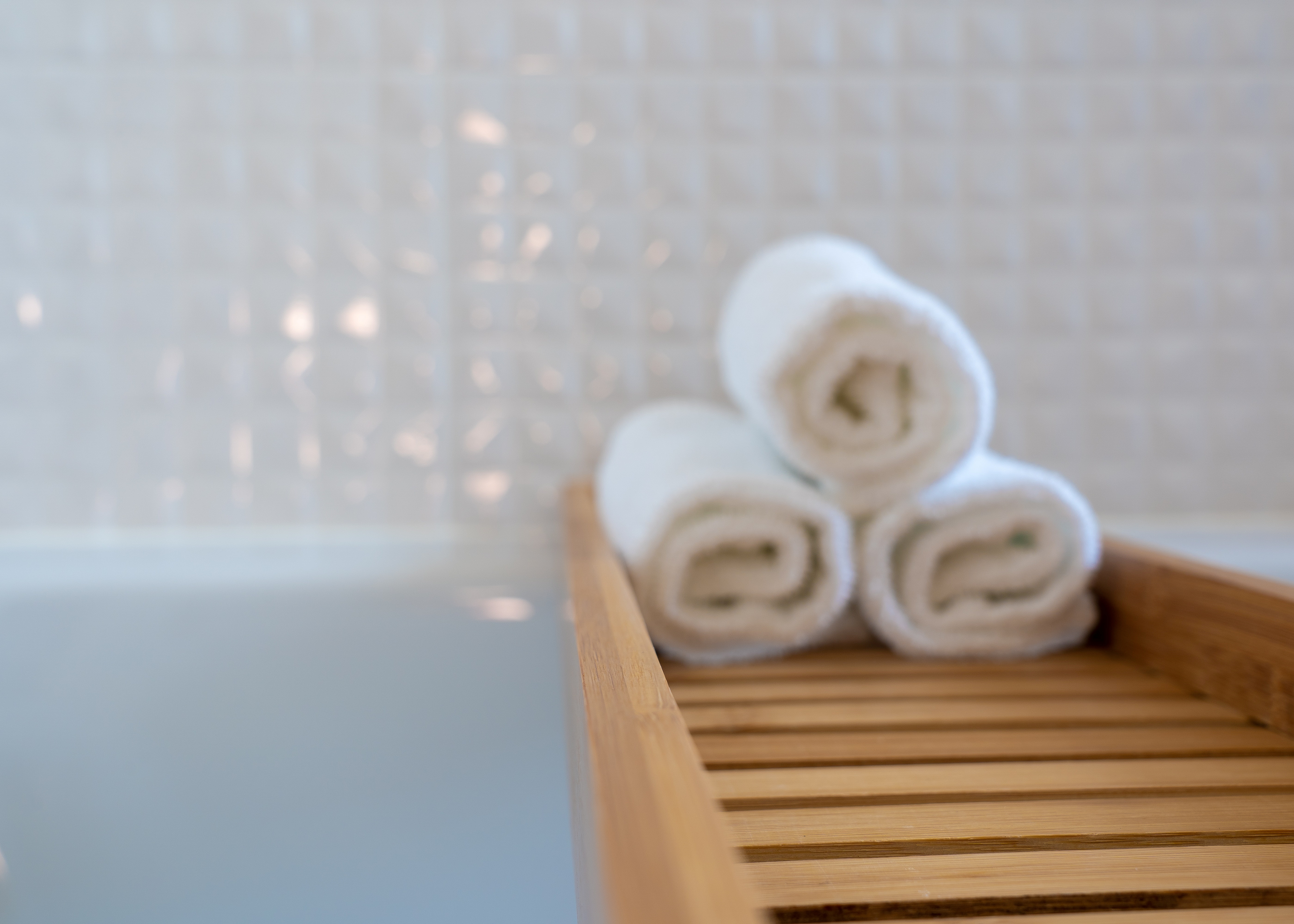 Bathtub-with-towels