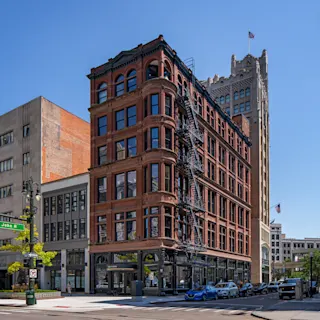1500 Woodward