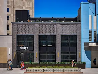 Gillys-Exterior-20240711-025-crop4x3