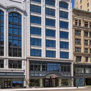 1529 Woodward