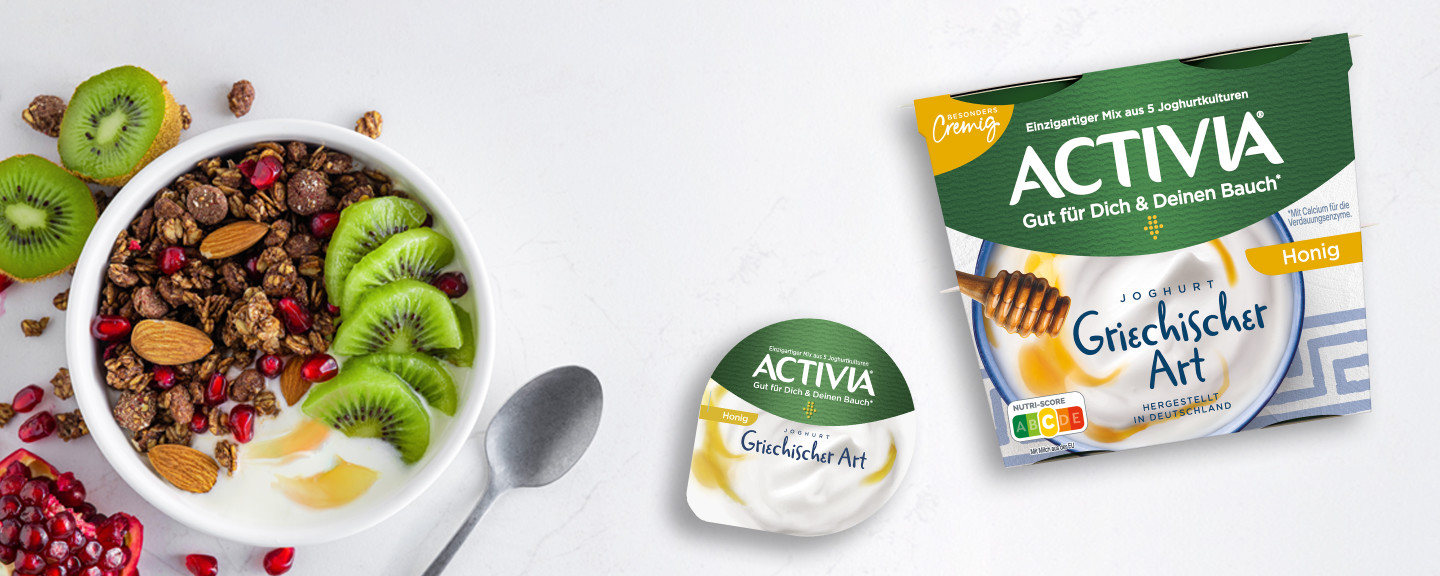 Obst- und Nussschale mit Honig-Activia-Joghurt