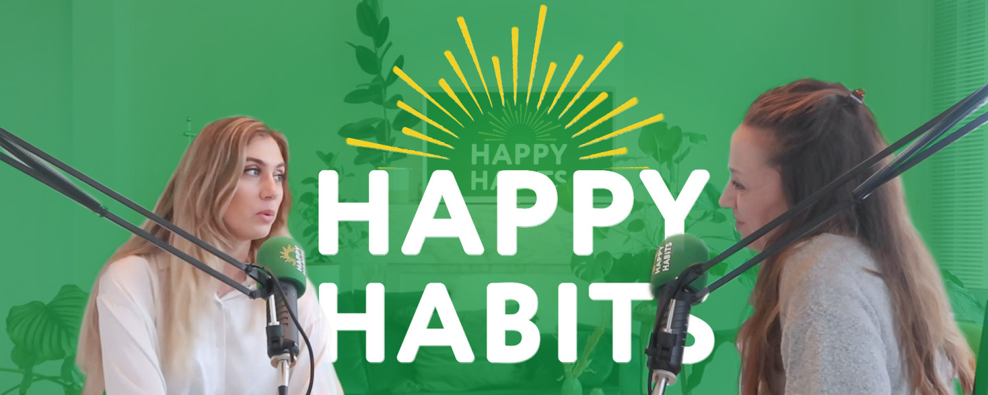 Celien Rombouts, blogueuse et diététicienne anti-régime, rejoint Nina autour de la table pour parler de ses ‘happy habits’ et du régime alimentaire correspondant. Comment se fait-il que nous soyons si nombreux à continuer à choisir des régimes alimentaires impossibles à tenir ? Comment mettre en place une alimentation saine ? Et pourquoi notre intestin est-il aussi appelé notre deuxième cerveau ? Bienvenue dans la philosophie nutritionnelle de Celien et dans le monde merveilleux de la « santé intestinale ». 