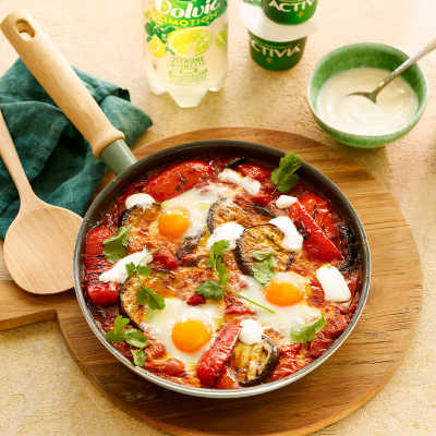 Leftover-Gemüse Shakshuka mit ACTIVIA Natur