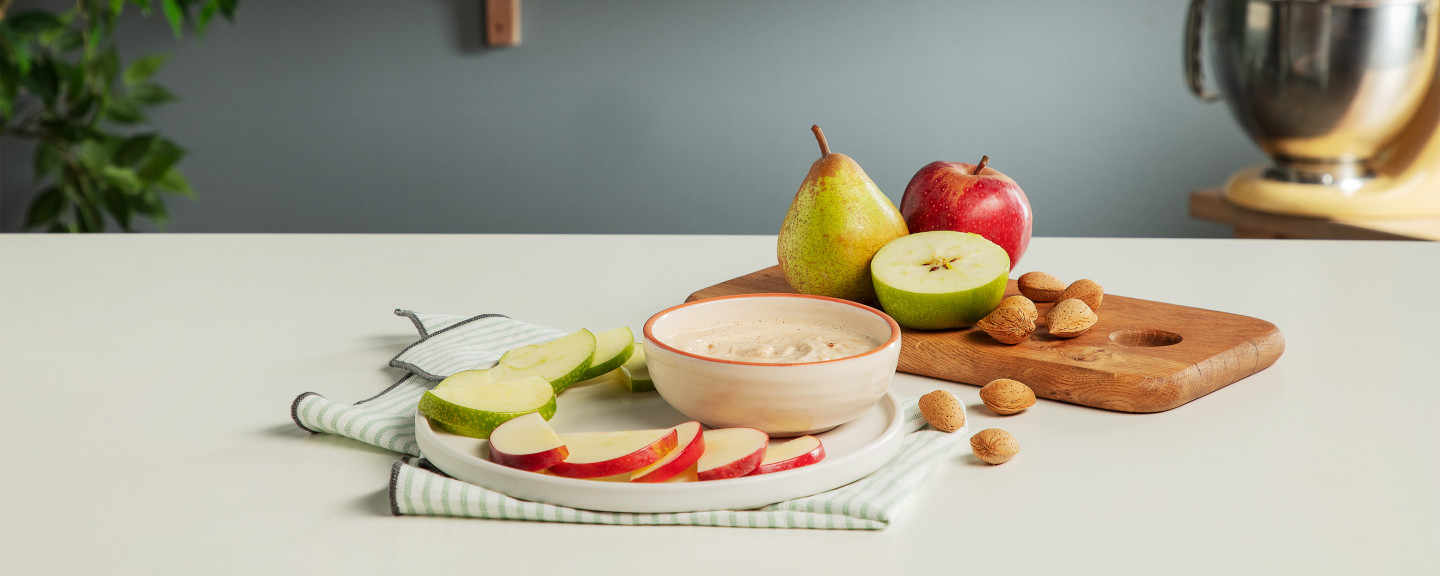 Zubereitung eines Activia-Joghurts mit Früchten