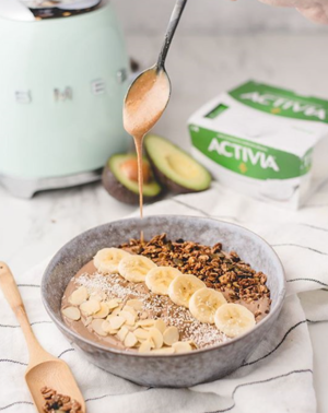Luchtige chocolade smoothie bowl van @Ohmyfoodnessnl