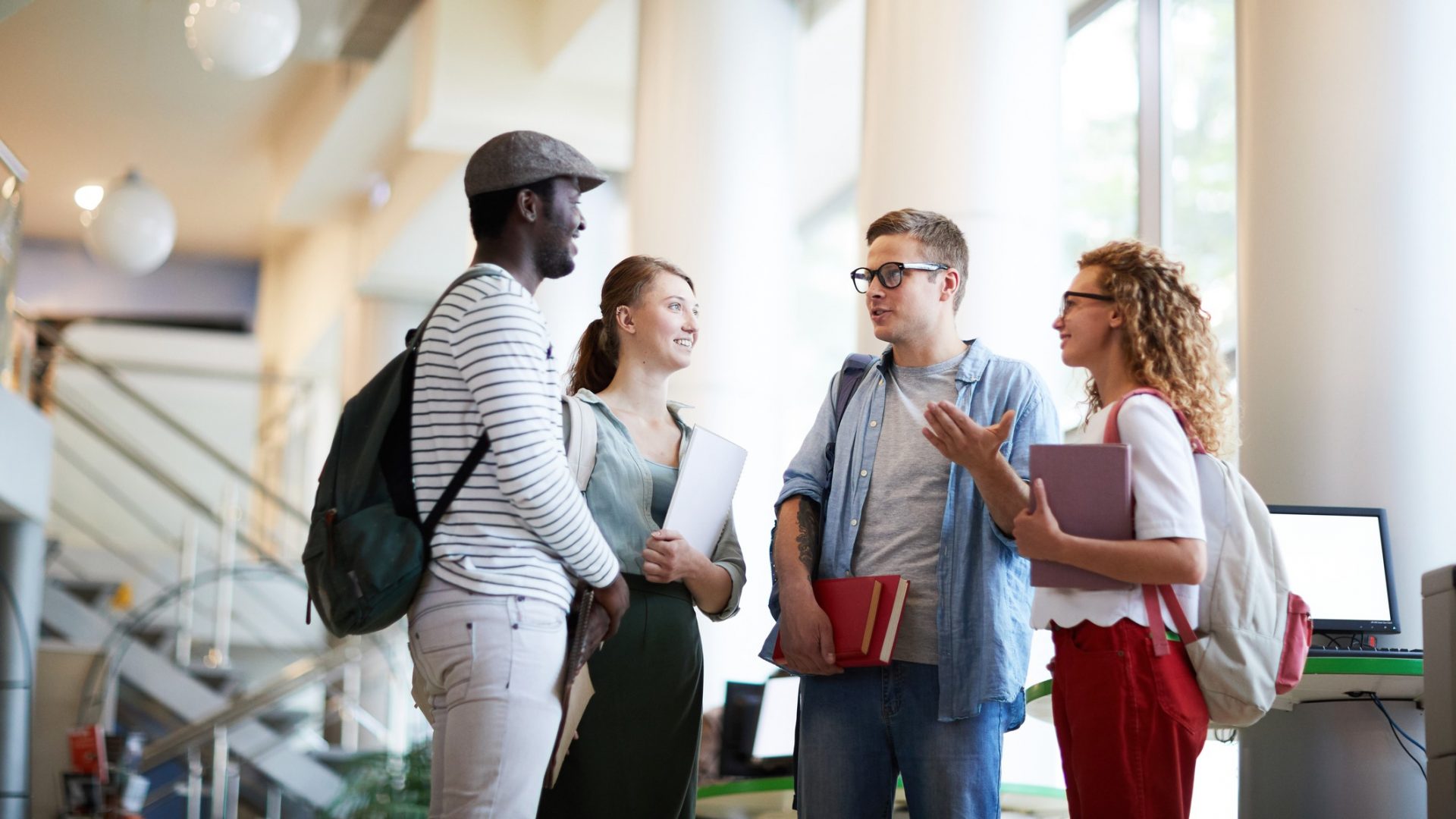 Best Bank Accounts for College Students in 2026