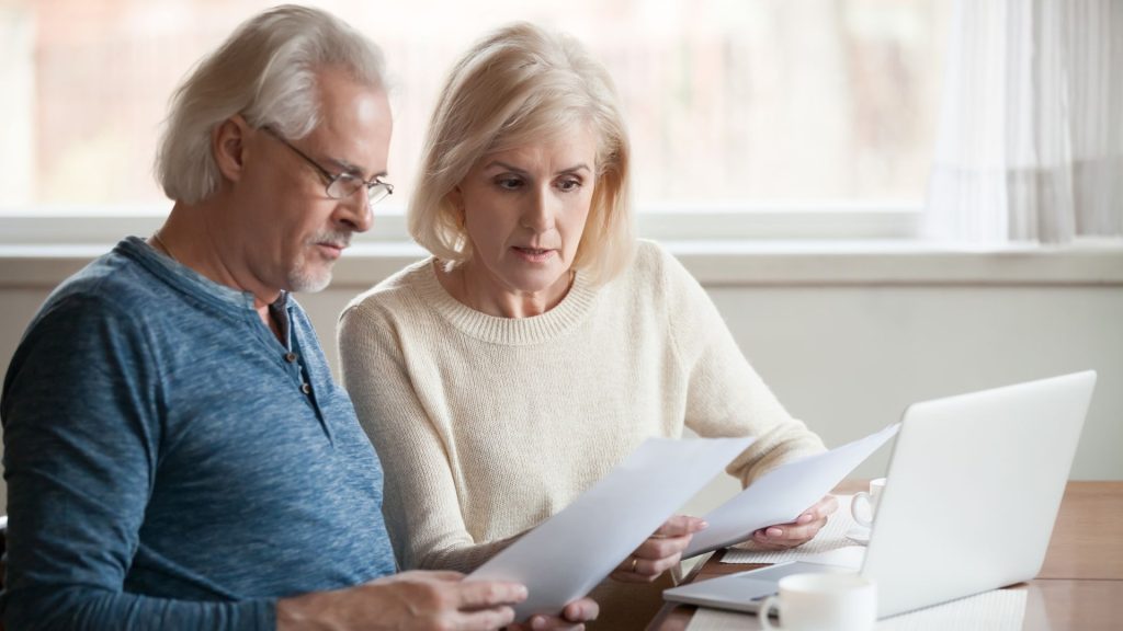 How To Consolidate Debt With Bad Credit: 6 Smart Options