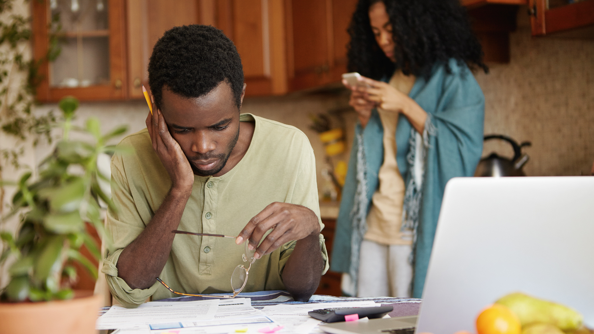 Terrible Shopping Habits Costing Young Professionals $5K