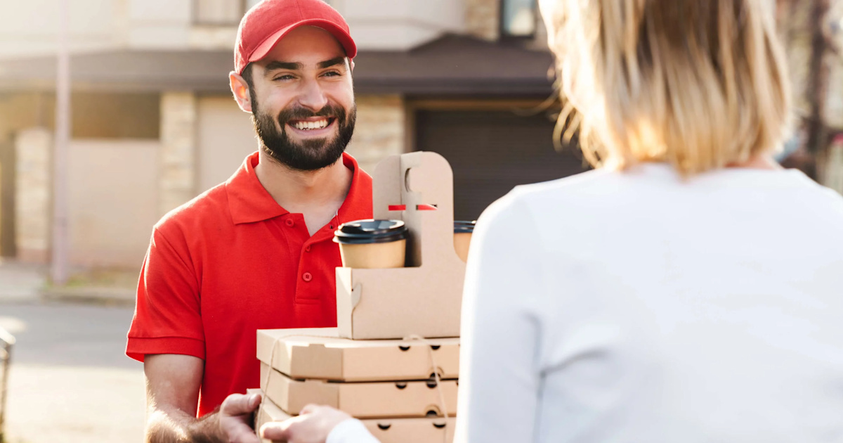 How To Make $500 a Week With DoorDash: Hours and Tips How To Make $500 a Week With DoorDash: Hours and Tips