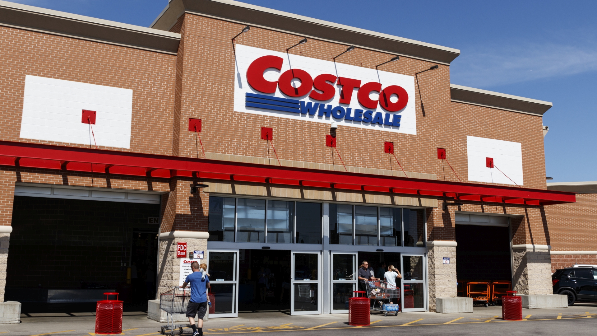 5 Little Luxuries Millennials Should Buy at Costco for the Summer