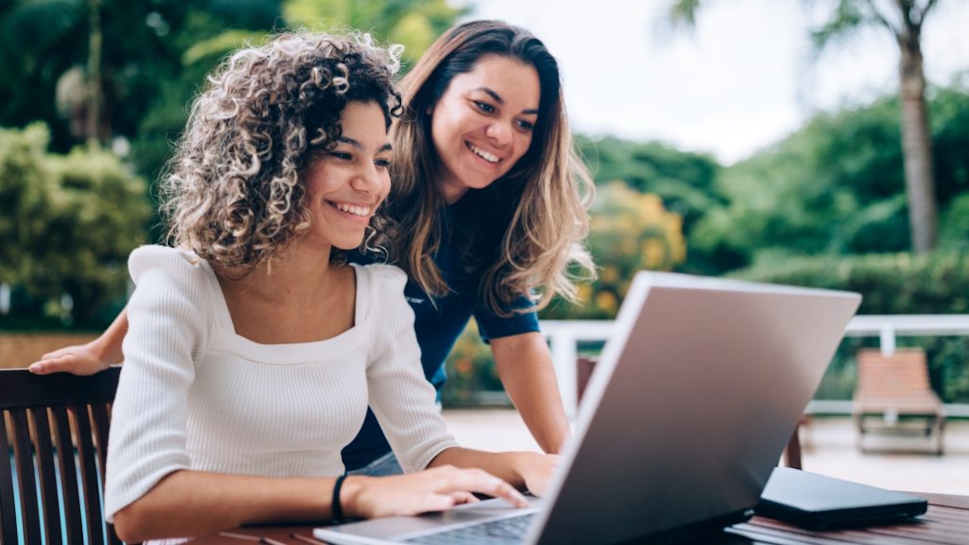 How Gen Z Can Jump-Start Their Finances This Fall