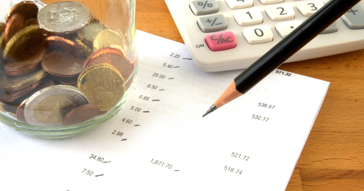 How Banks Calculate Interest on Savings Accounts Explained