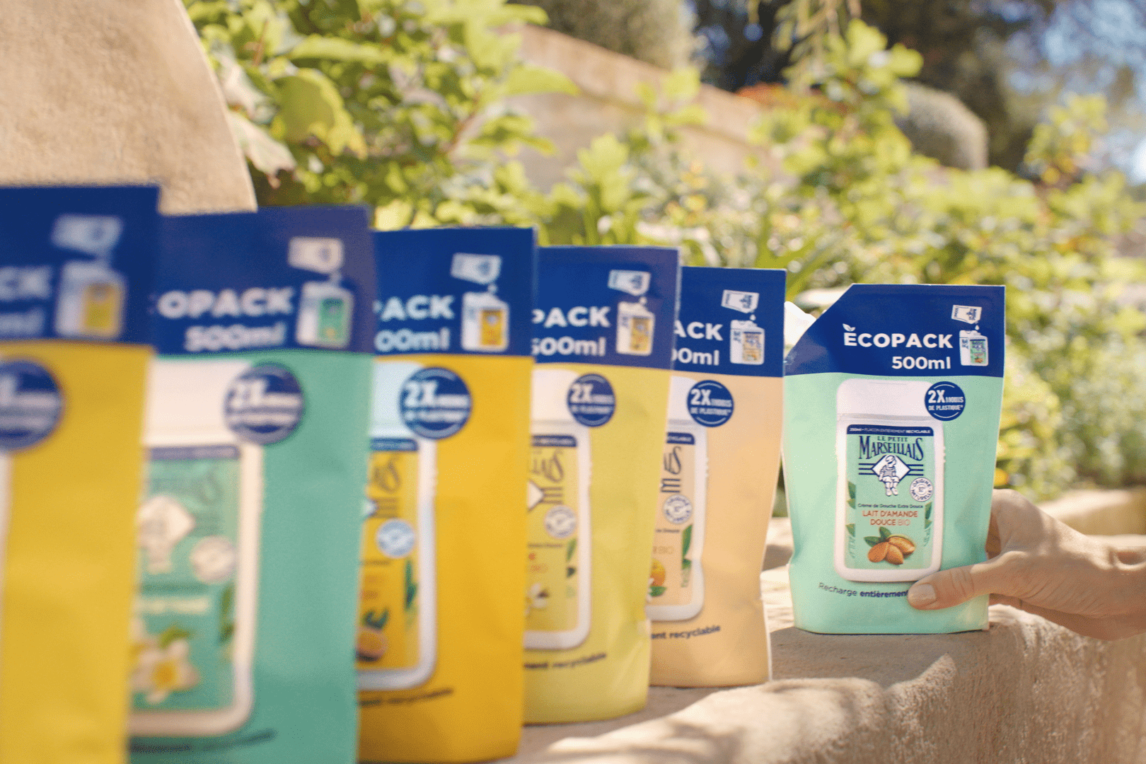 Présentation de l'éco-recharge Le Petit Marseillais.