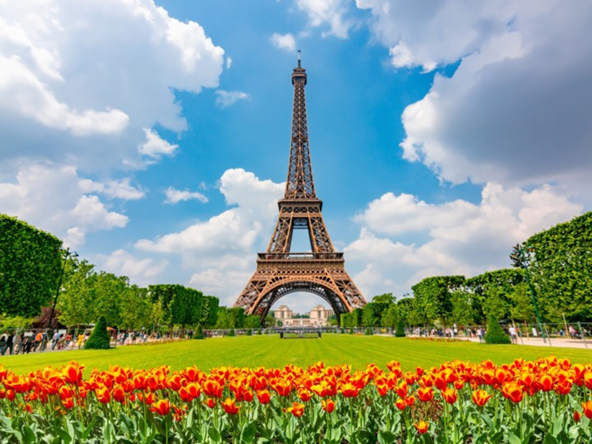 Say “Oui!” to Picture Perfect Paris (and beyond!)