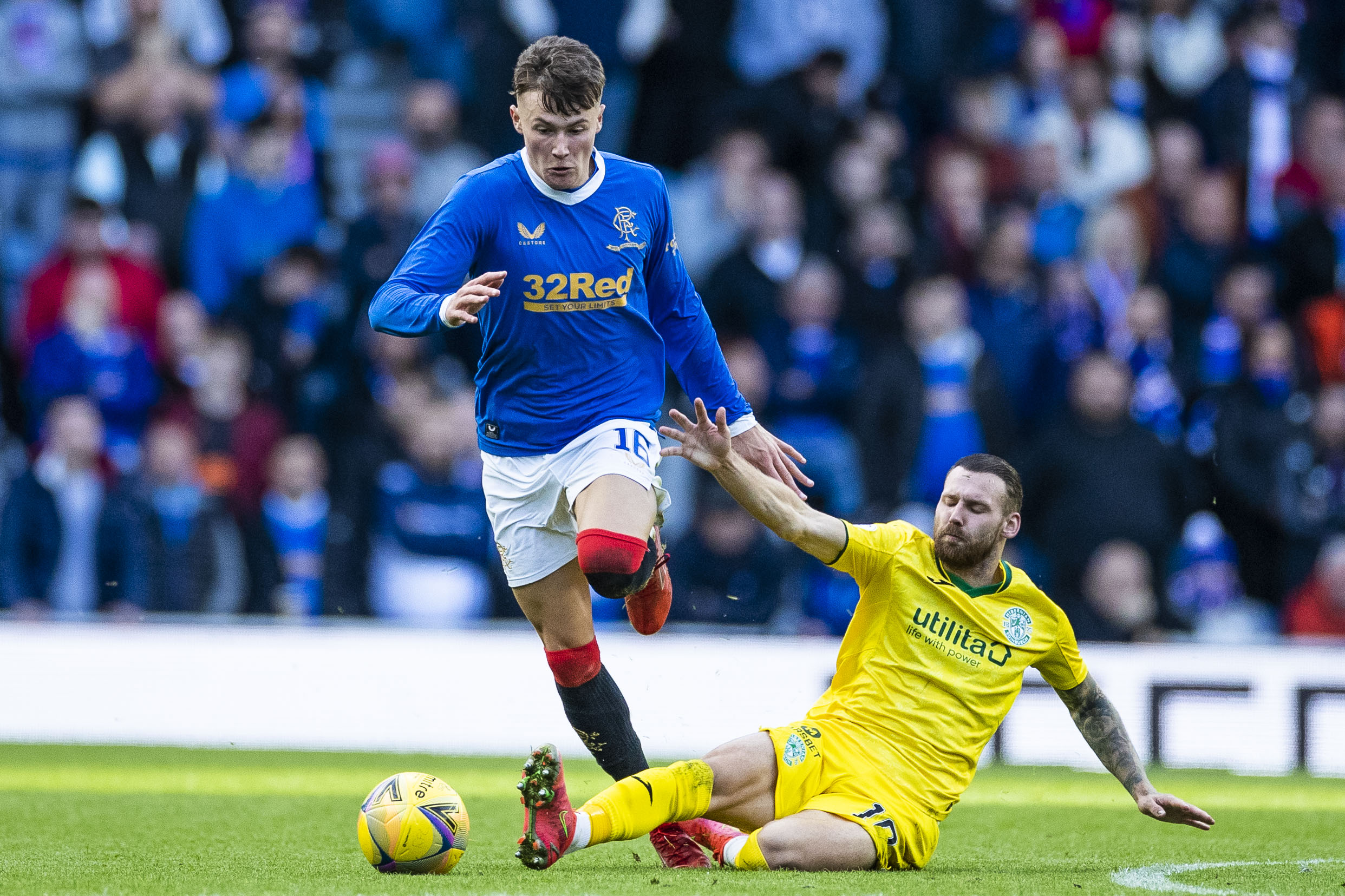 Match Report: Rangers Take The Points Against Hibs At Ibrox | Rangers Football Club