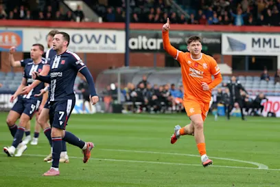091125 Dundee v Rangers, Mikey Moore Goal Celebration 42