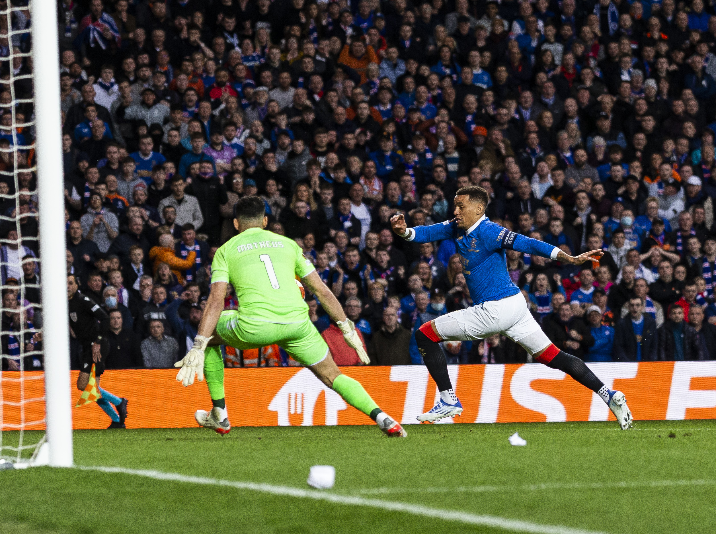 Tavernier Shares His Europa League Delight | Rangers Football Club