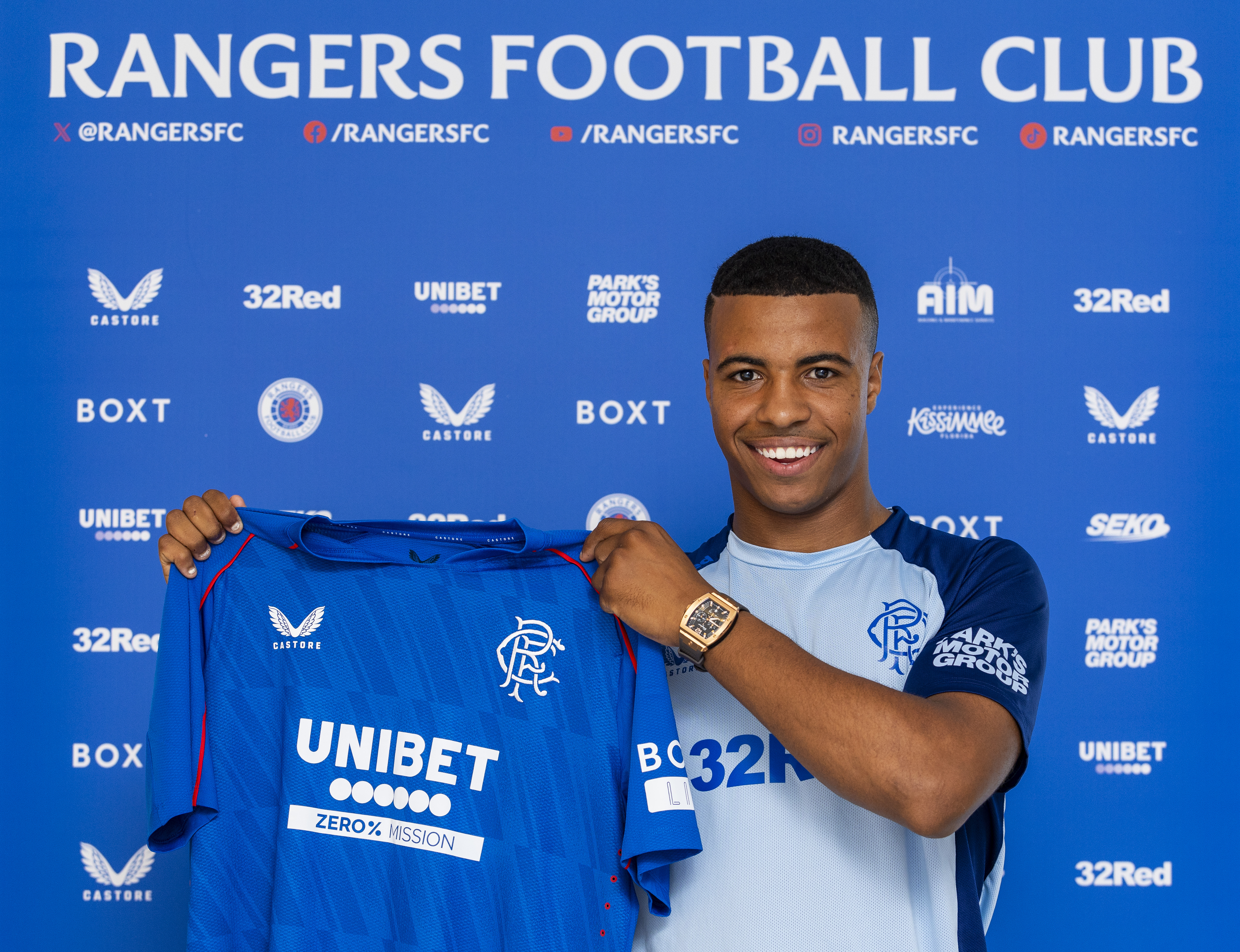 Official New player officially announced Hamza Igamane