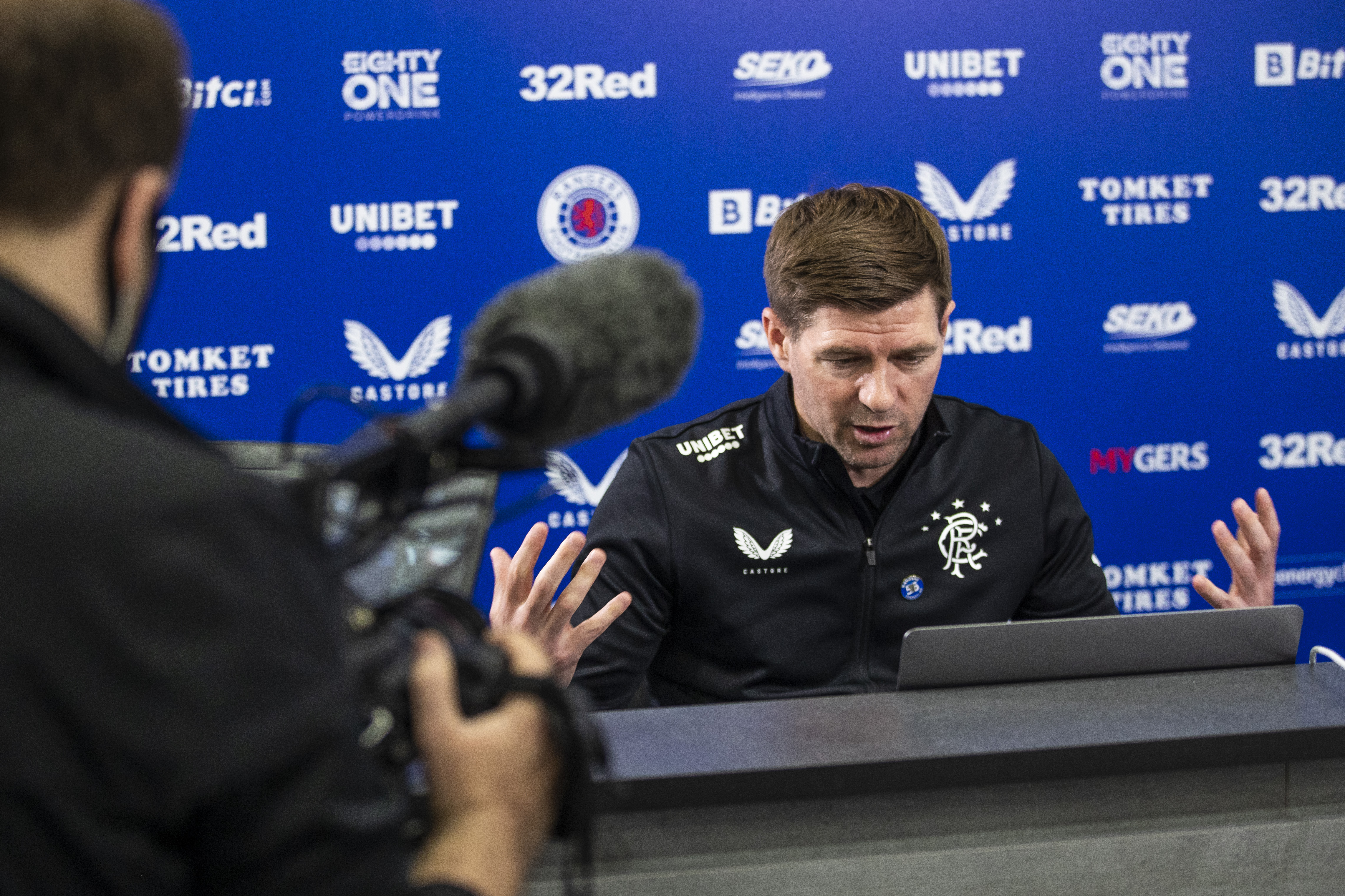 Video: Steven Gerrard & James Tavernier Press Conference ...