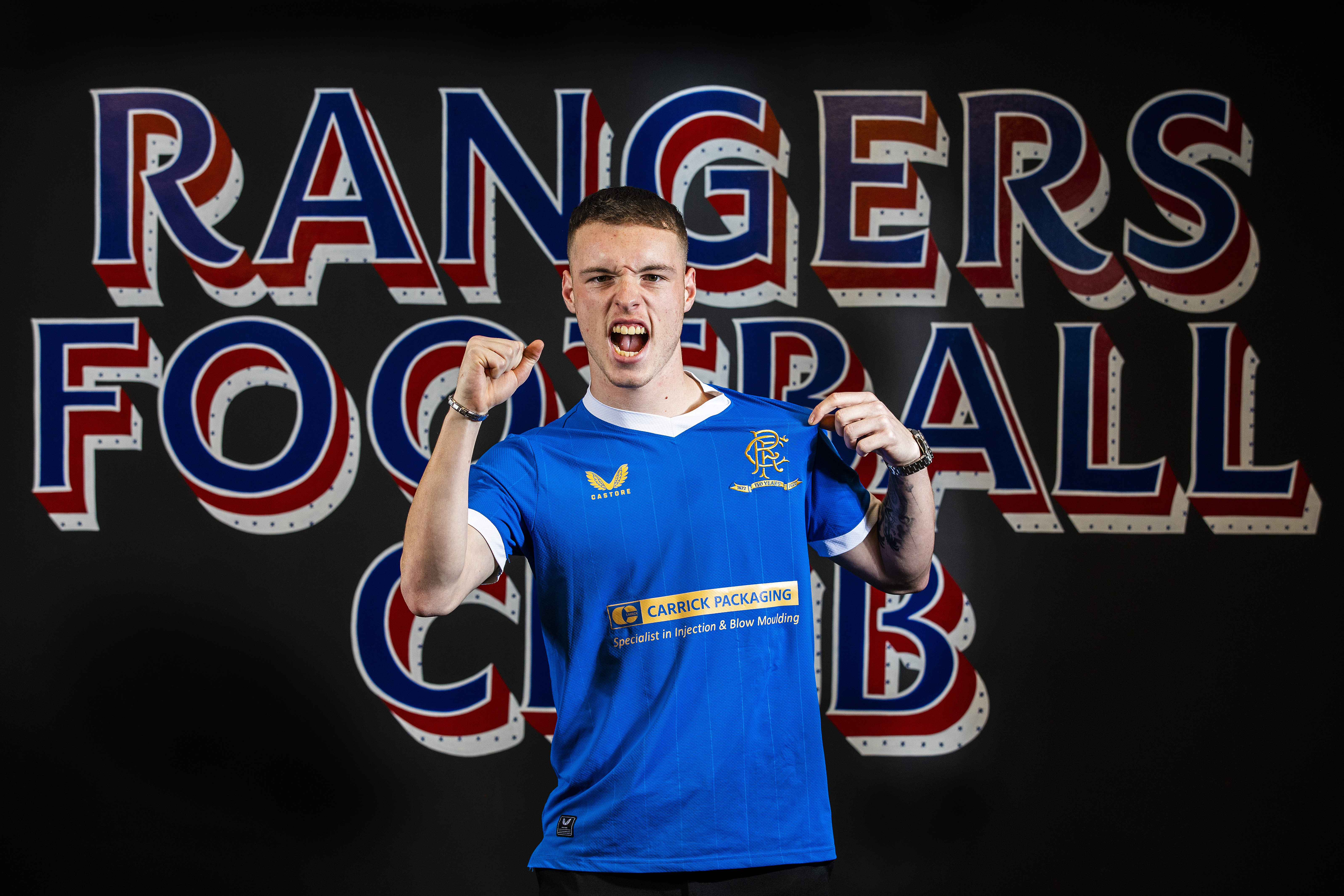 Leon King Signs New Rangers Contract Rangers Football Club