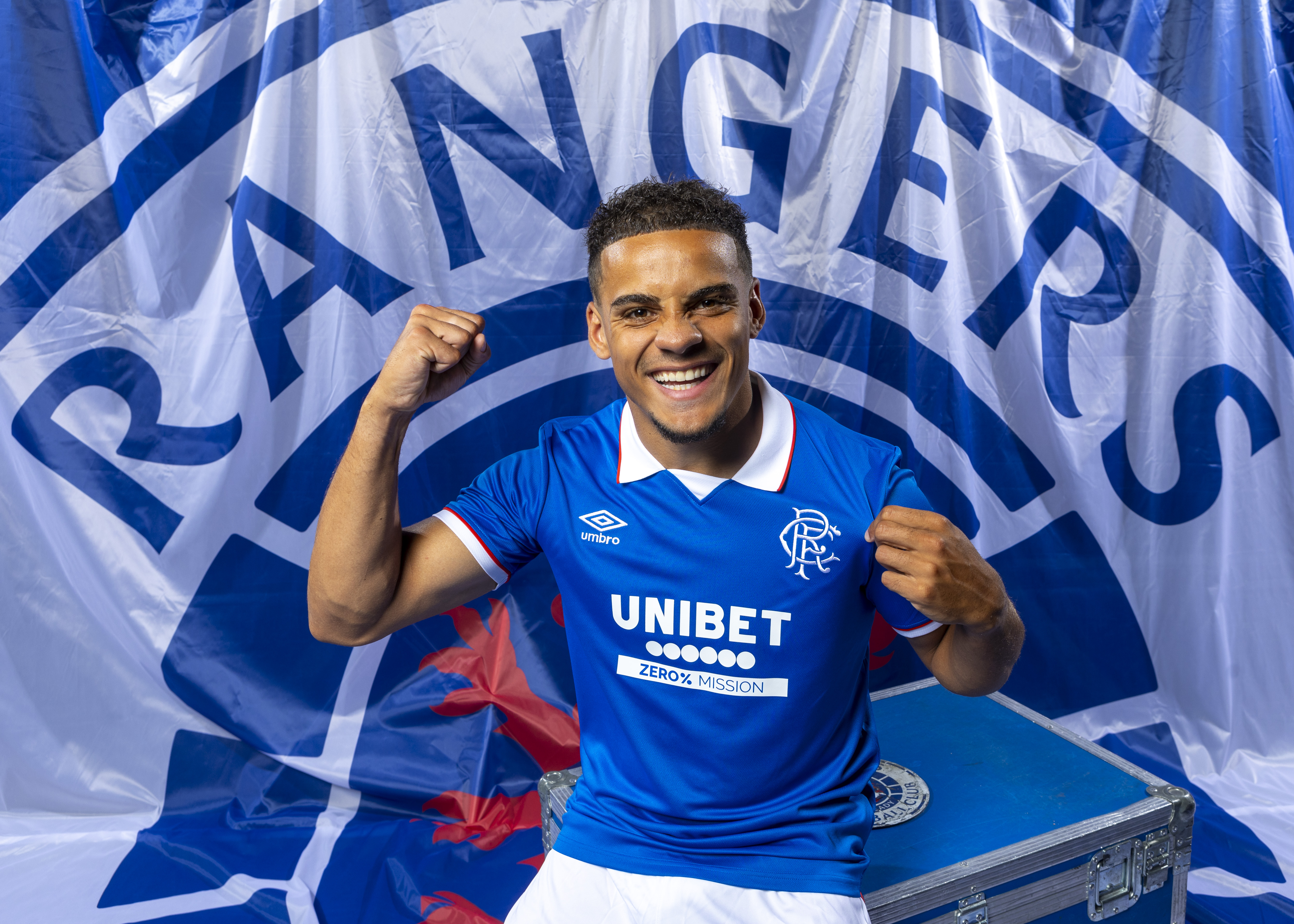 240625 Max Aarons Signs 12