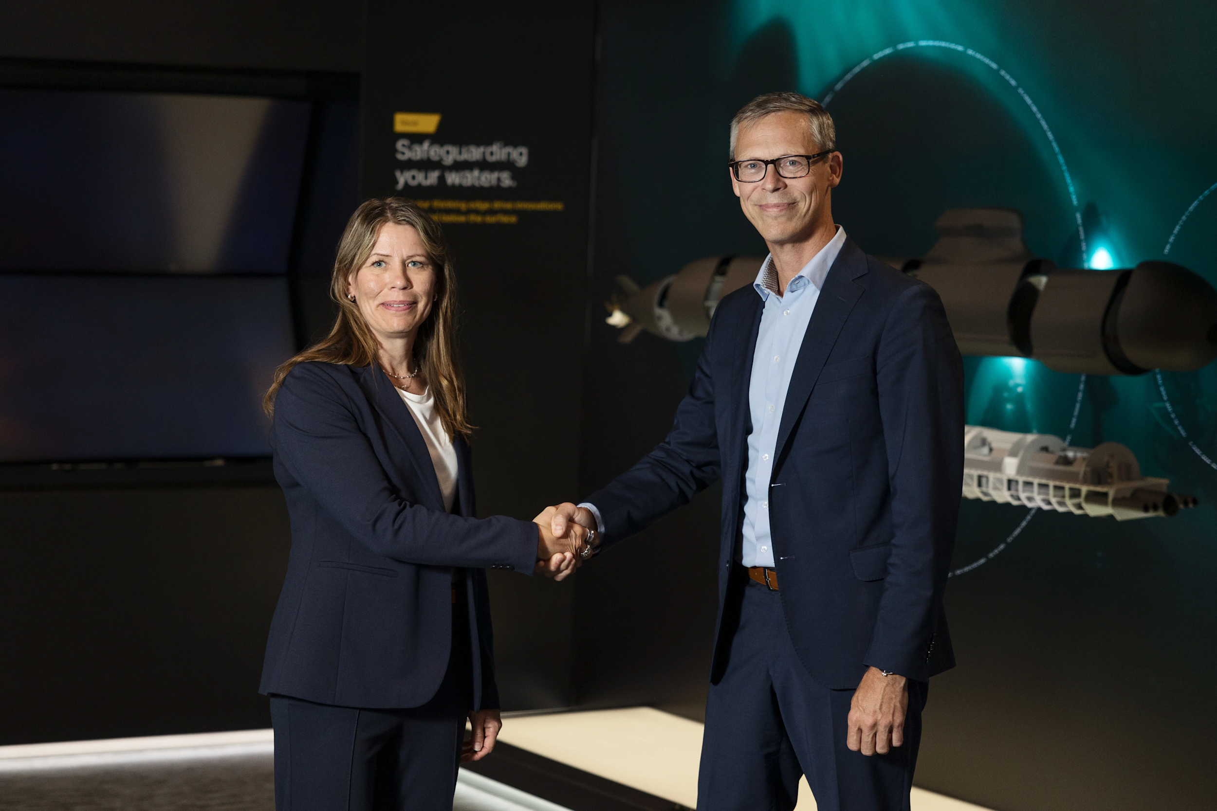 Ulrika Jonsson, vd på Deform och Mats Wicksell, chef för Saabs affärsområde Kockums Foto: Saab