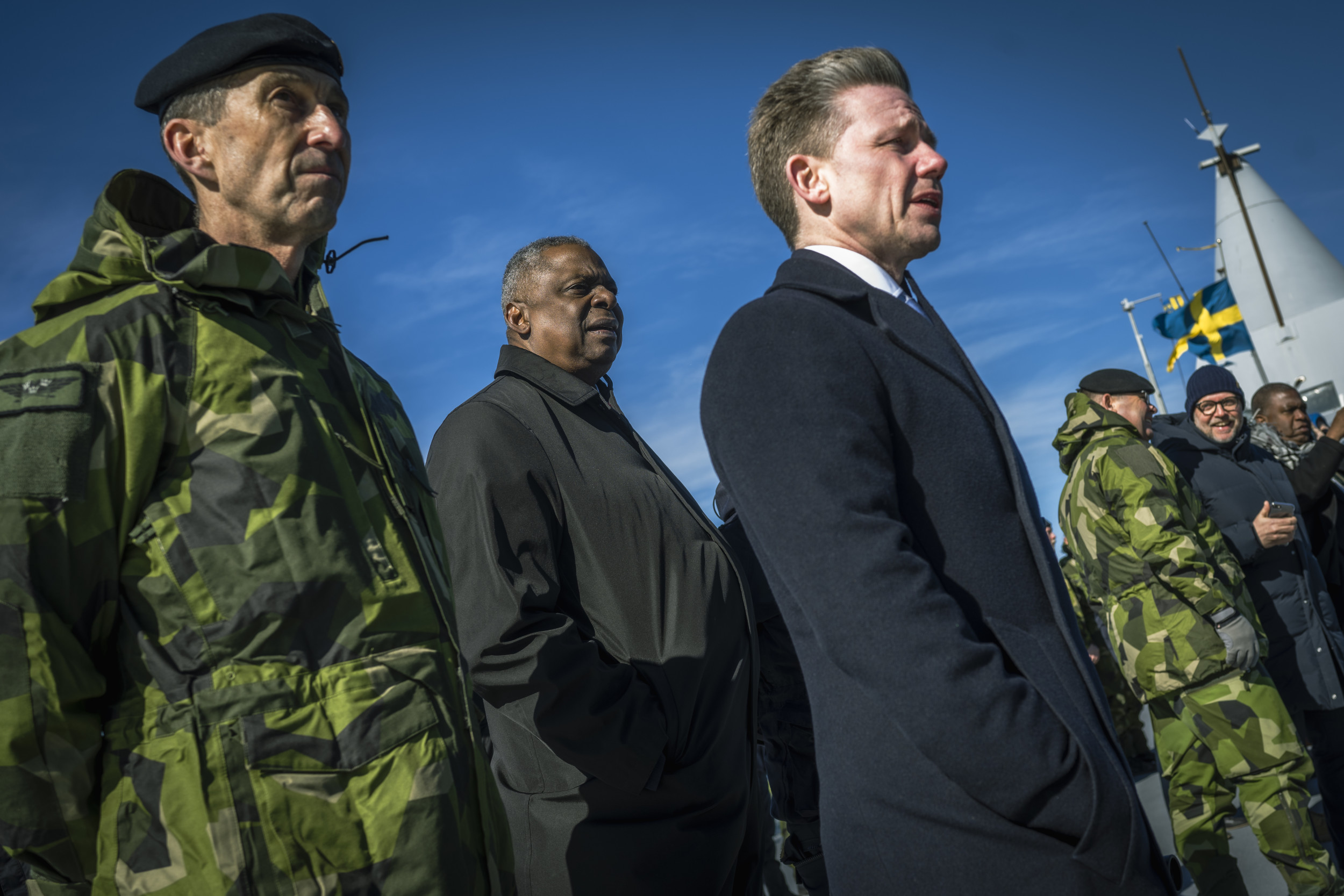 USAs försvarsminister Loyd Austin III på besök i Sverige med överbefälhavare Micael Bydén och försvarsminister Pål Jonson Foto: Chad J. McNeeley, DOD
