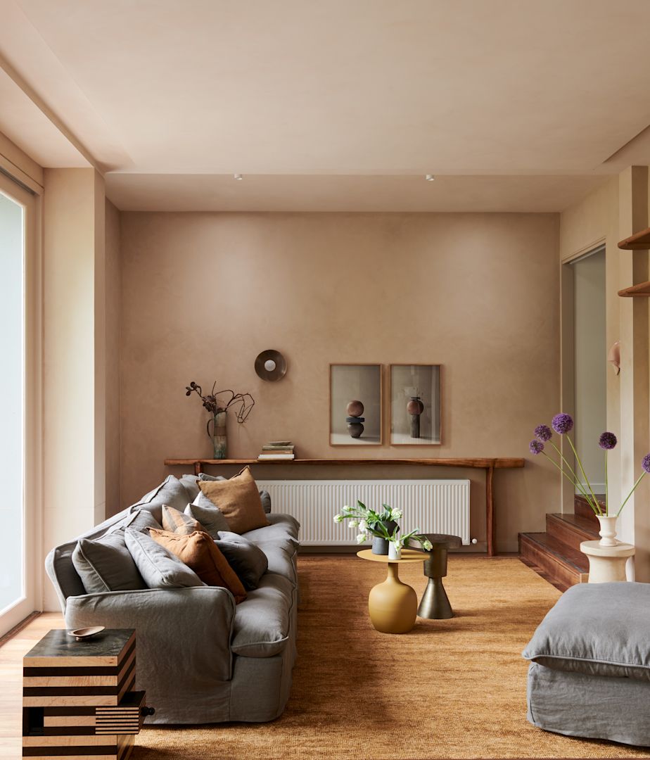 kim kneipp_dawn to dusk_lounge room