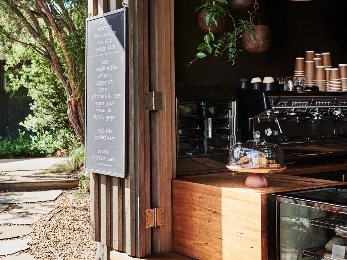 coffee hut_hospitality menu_outdoor cafe 