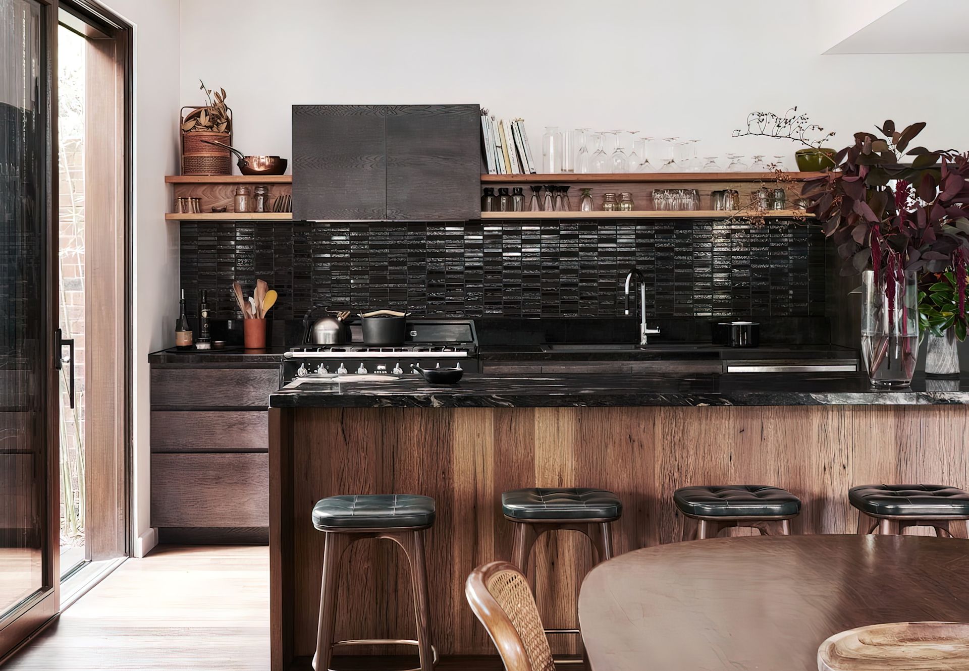Hutchinson Street_dark kitchen design