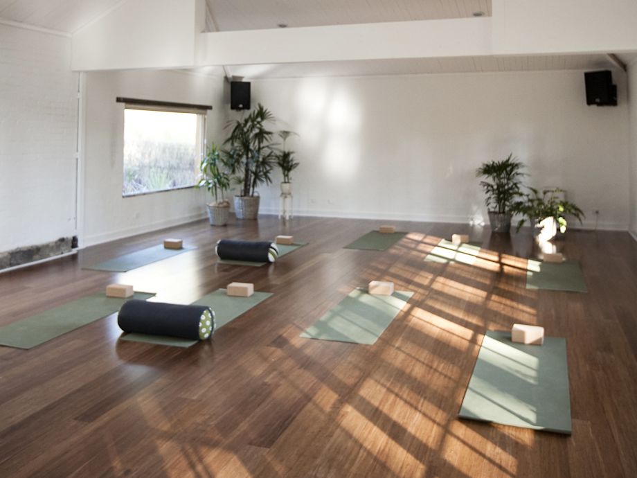 hummingbird eco retreat_pilates studio design