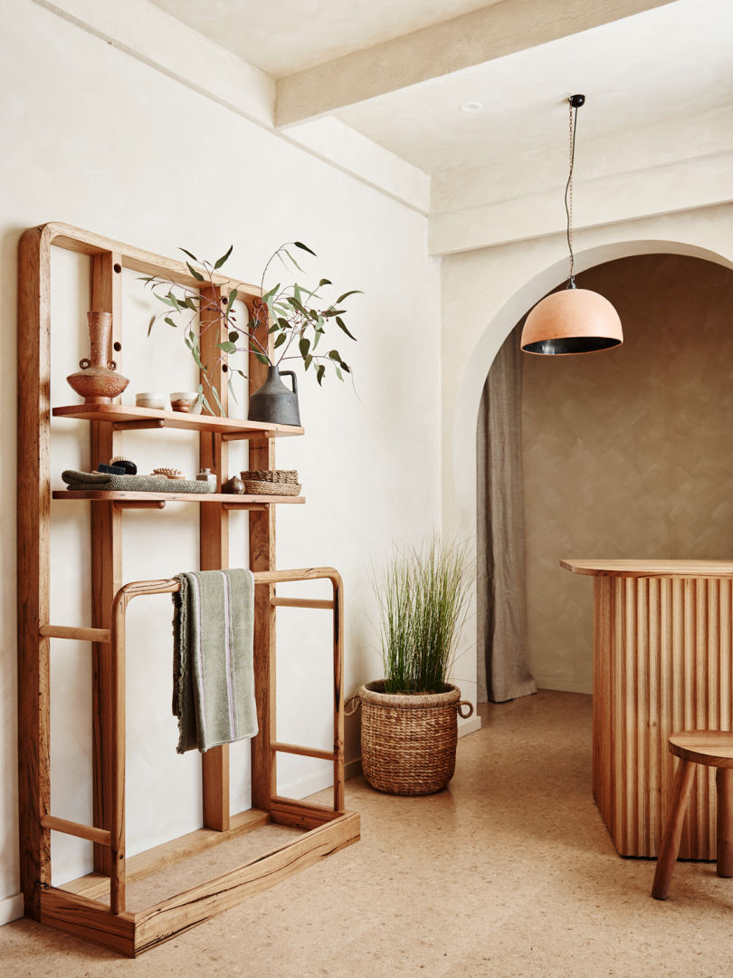 pop up retail store_timber counter_arch 