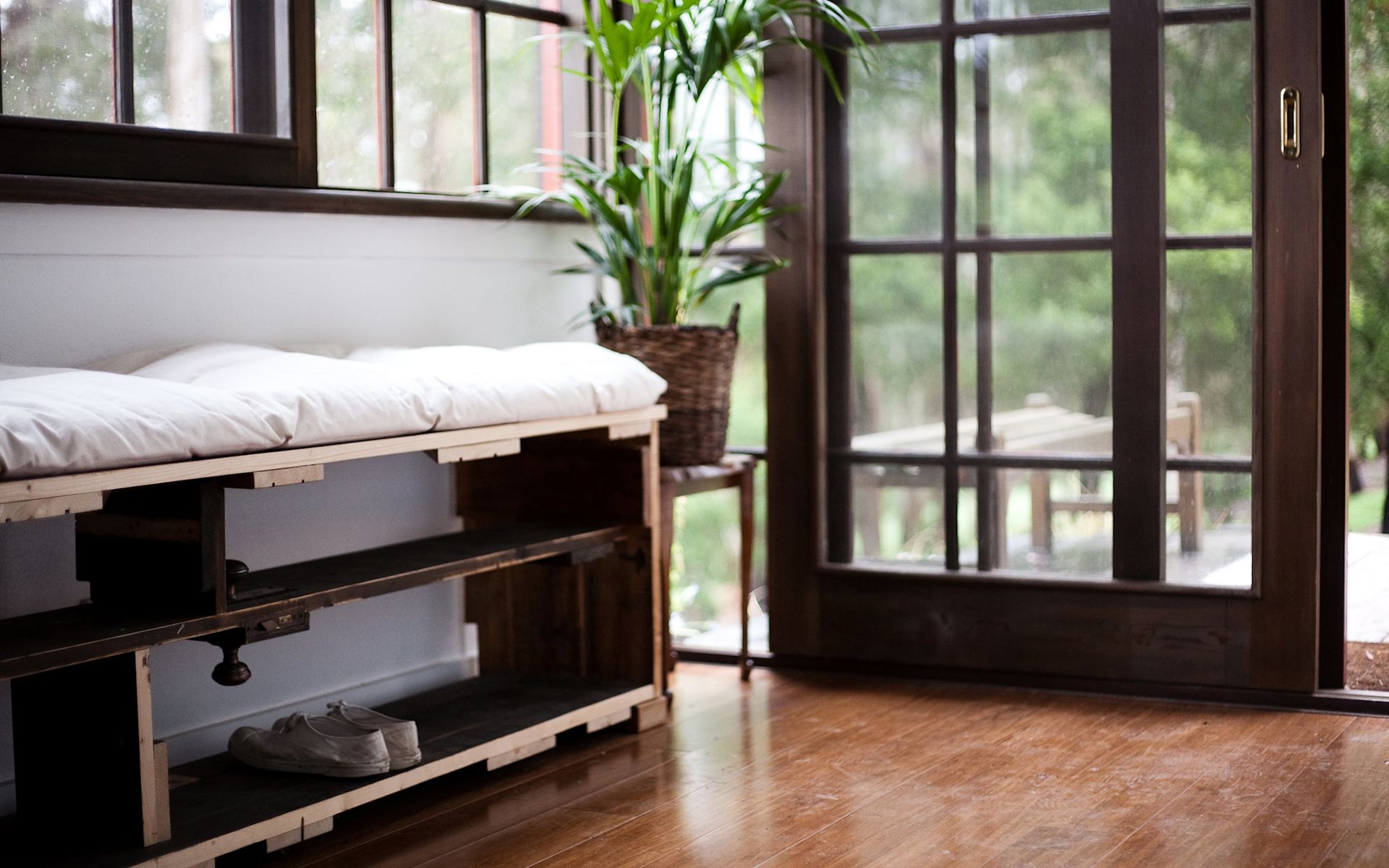 hummingbird eco retreat_shoe storage_yoga room