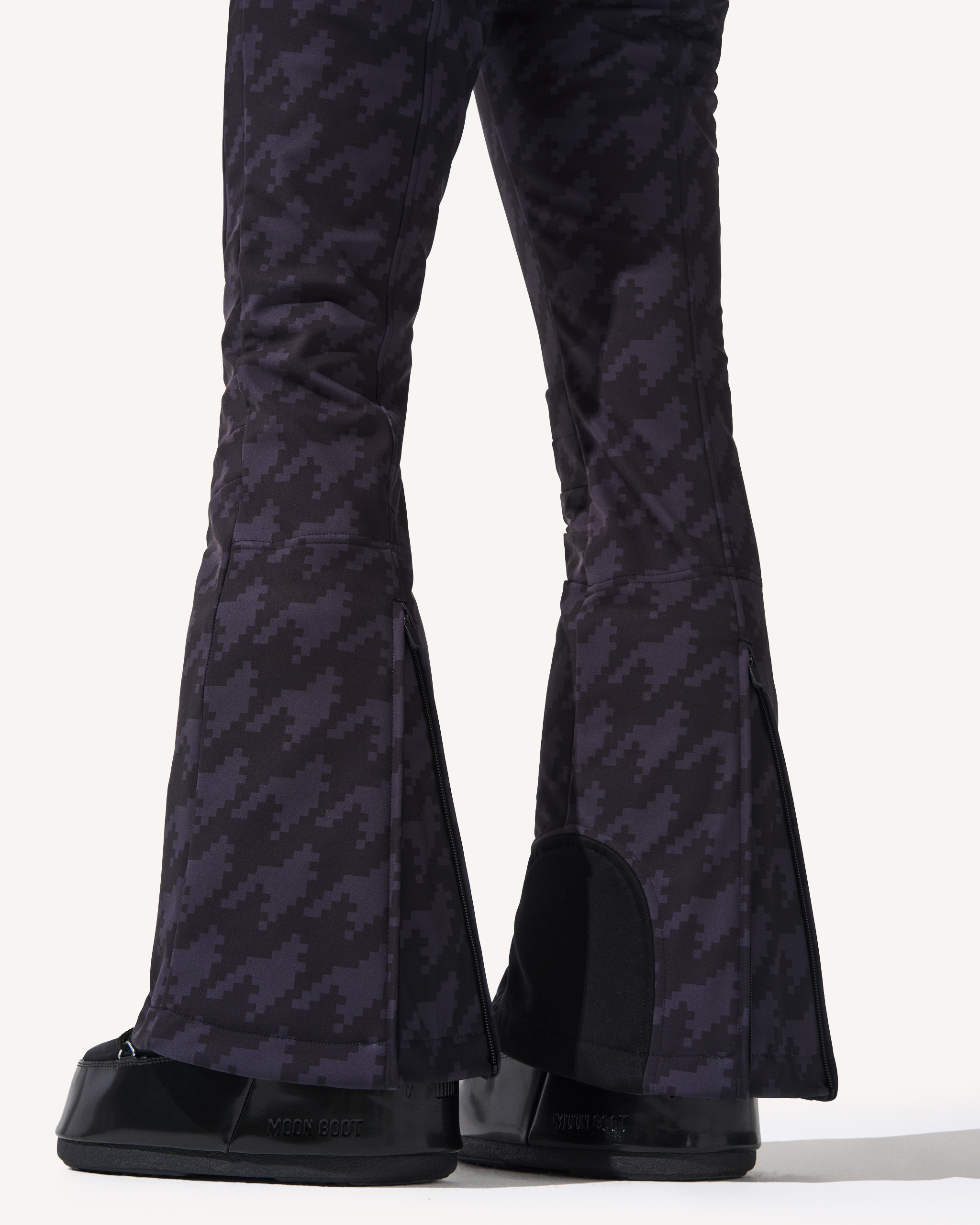 Houndstooth High-Waist Aurora Flare Ski Pant | Perfect Moment