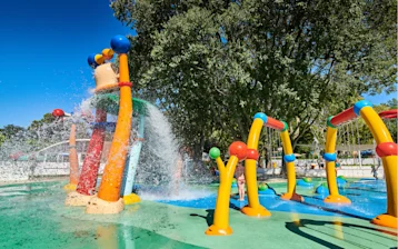camping-zelena-laguna-pools